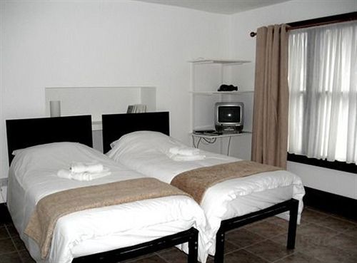 Breeze Guest House Bootle  Esterno foto