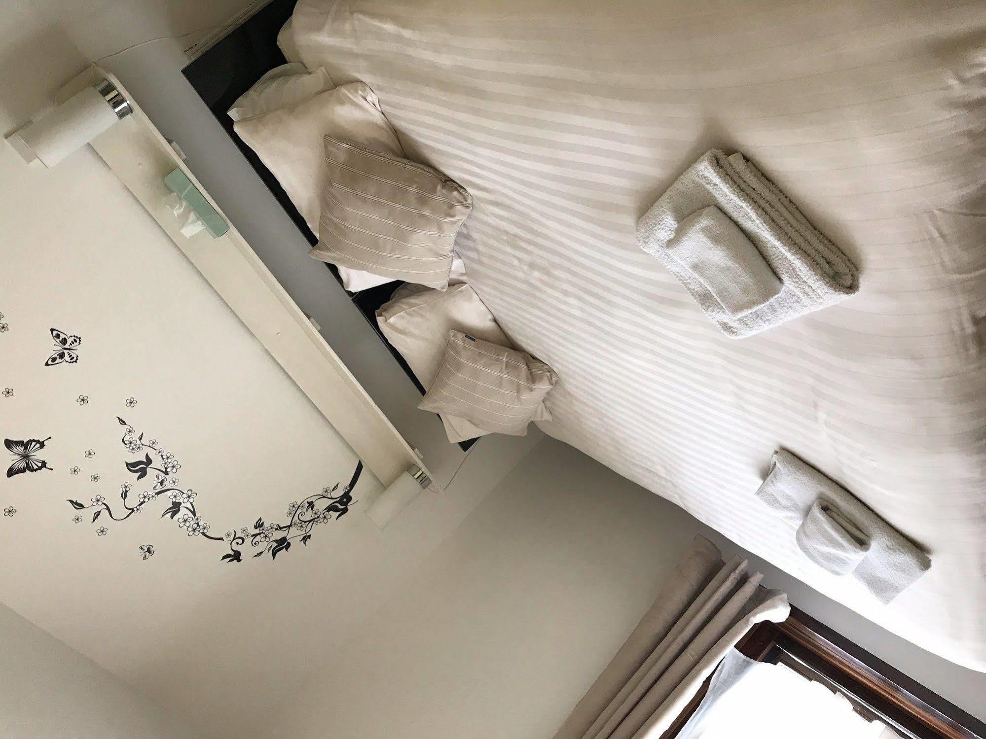 Breeze Guest House Bootle  Esterno foto