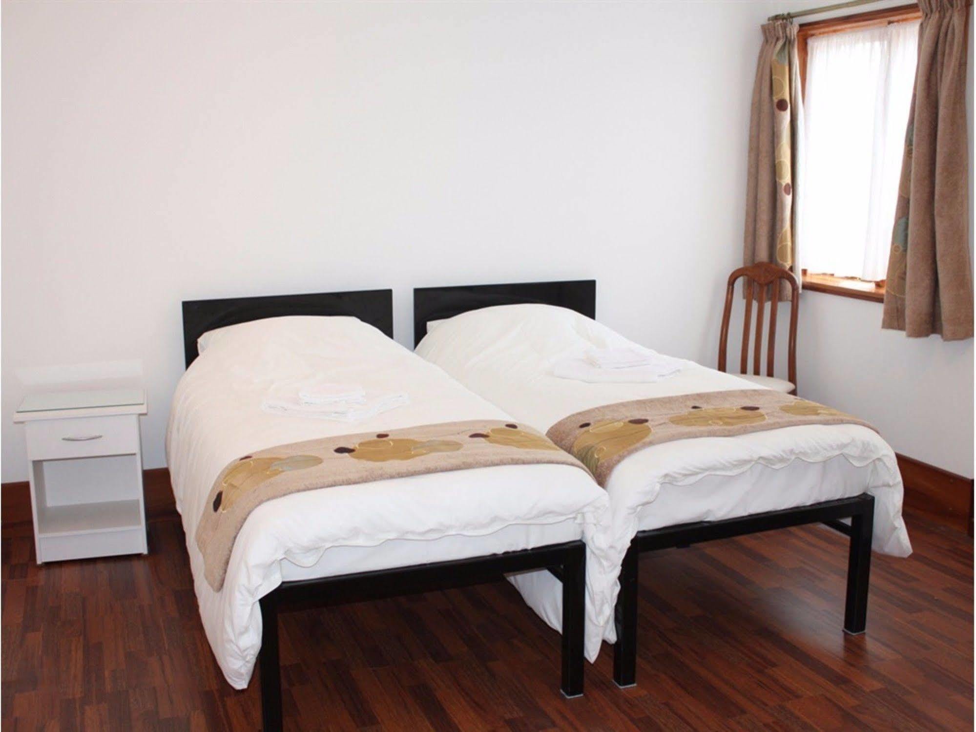 Breeze Guest House Bootle  Esterno foto