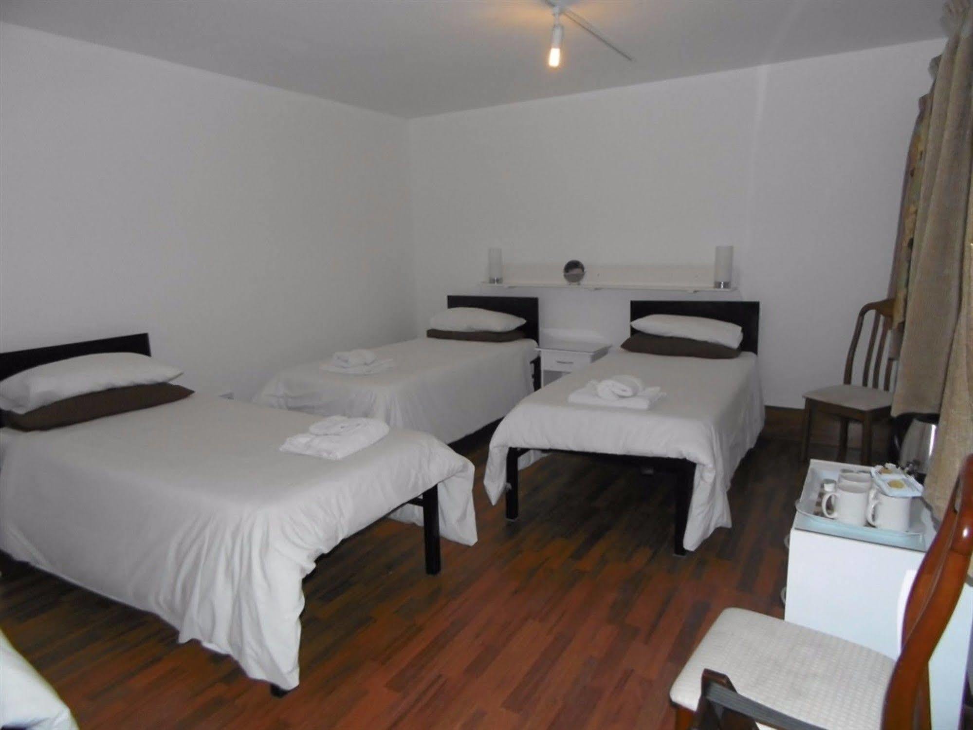 Breeze Guest House Bootle  Esterno foto
