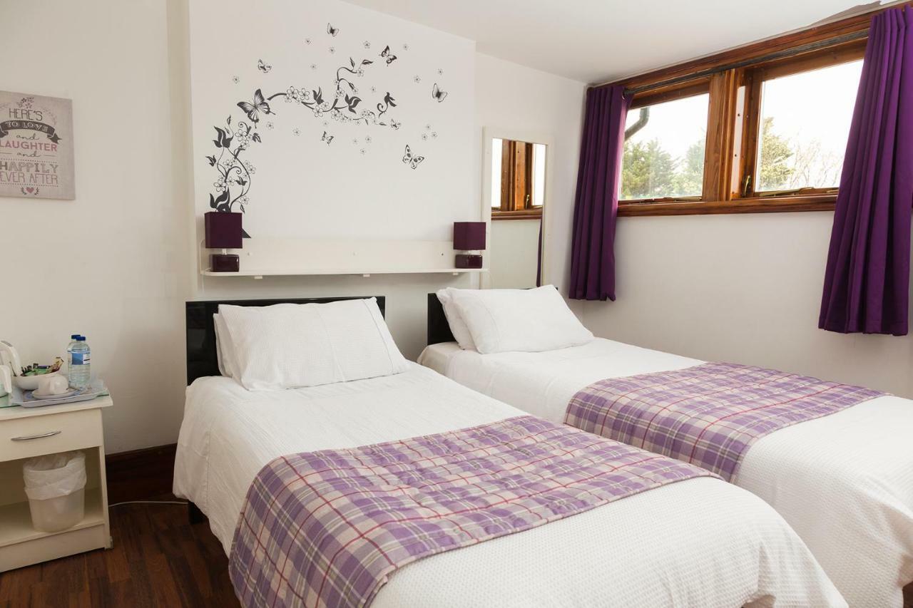 Breeze Guest House Bootle  Esterno foto